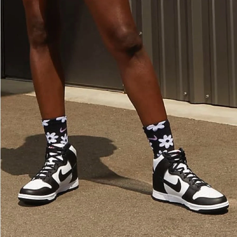 Nike Dunk High Sneakers White Black Size 8.5 - Picture 14 of 15